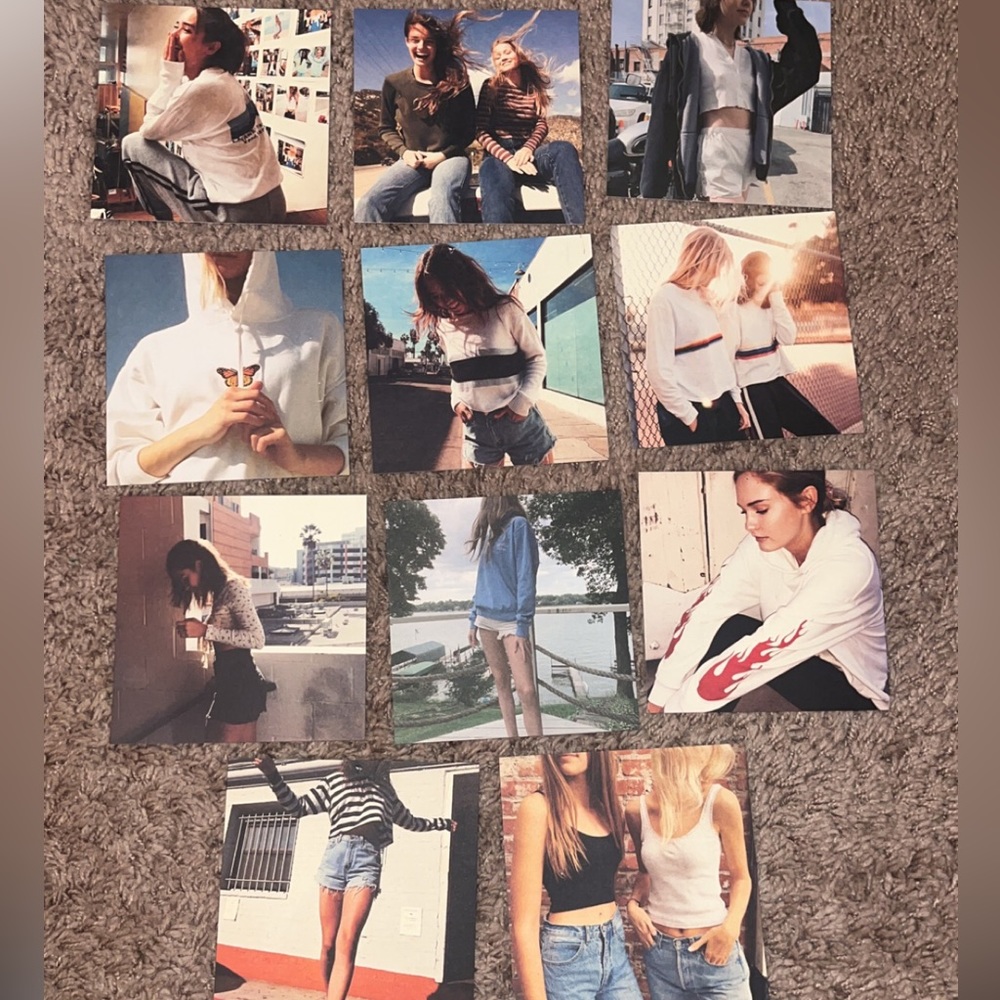 Set a 11 brandy Melville card decor